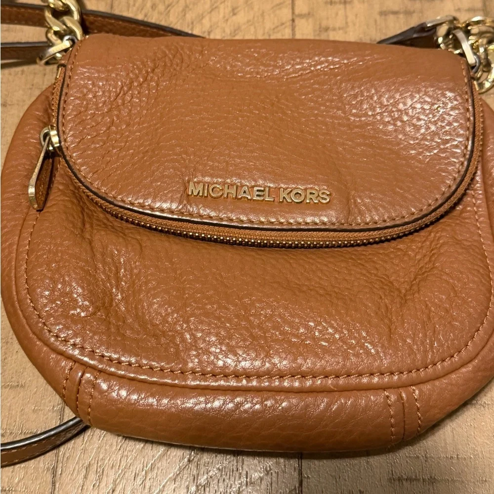 Michael Kors Bedford Flap Leather Gold Chain Small Mini Crossbody Bag - Picture 2 of 6